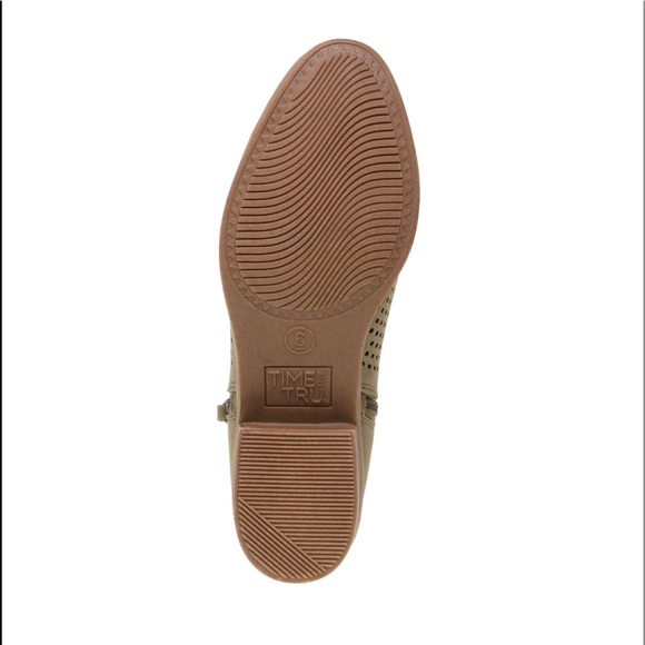 Memory Foam Perforated Women’s Fashion Boots - Picture 8 of 10